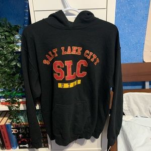 urban outfitters graphic hoodie size medium